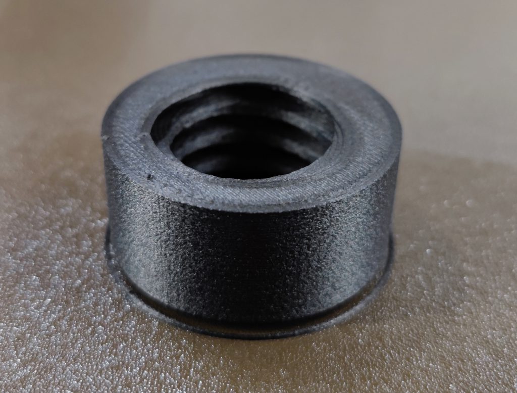 Tuleja z gwintem trapezowym